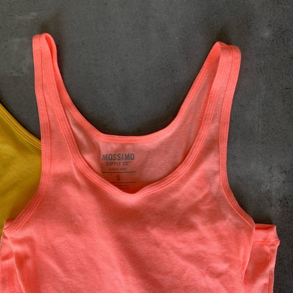 Tank top bundle - Picture 3 of 7